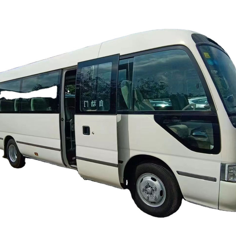 Autobus usato Toyo ta Coaster da 30 posti con motore diesel in buone condizioni ed economico