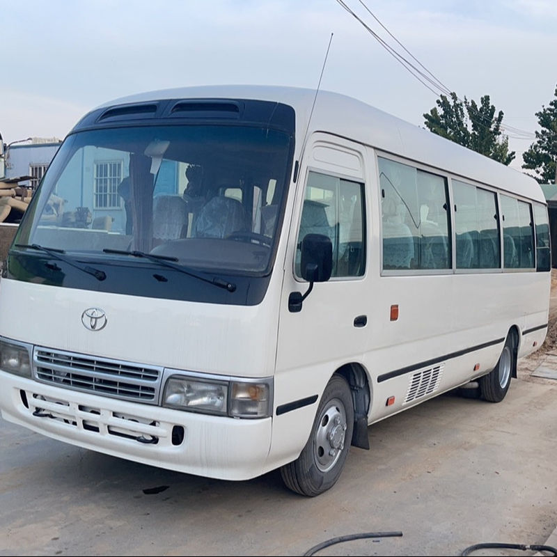 Autobus usati Toyo ta Coaster 29 posti con potenza massima 113/5200 in mercato di alta domanda