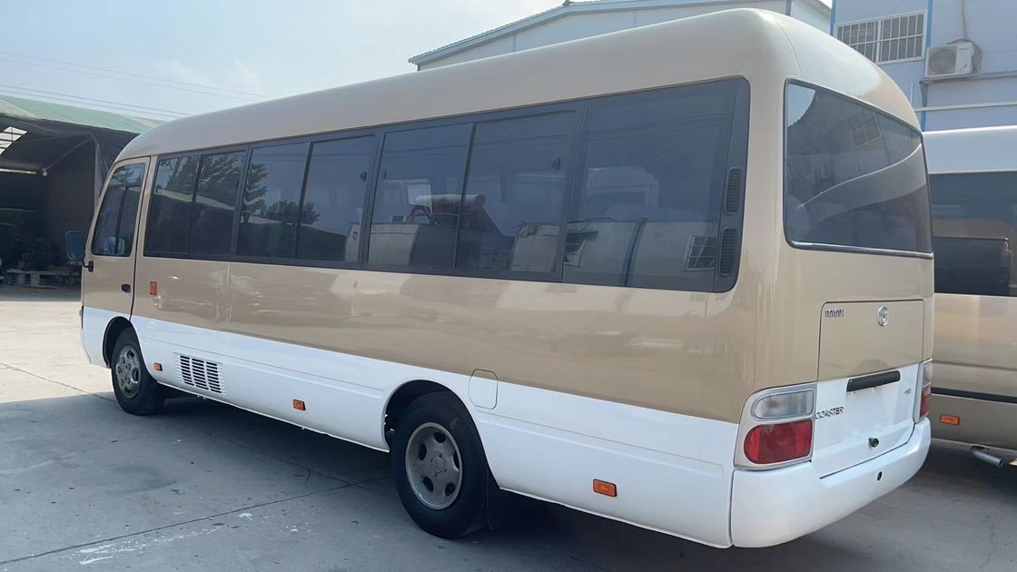 Il più caldo autobus Toyota di 29 posti rinnovato in Africa con motore 15B-FT