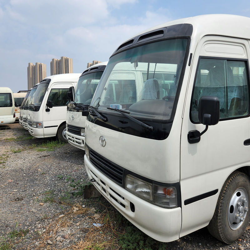 6 8L TOYO TA COASTER utilizzato diesel o benzina da 23 a 29 posti con emissioni EURO 3
