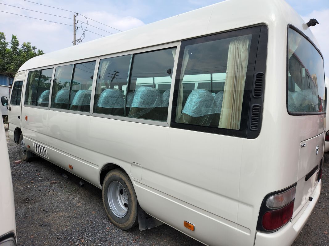 6 8L TOYO TA COASTER utilizzato diesel o benzina da 23 a 29 posti con emissioni EURO 3