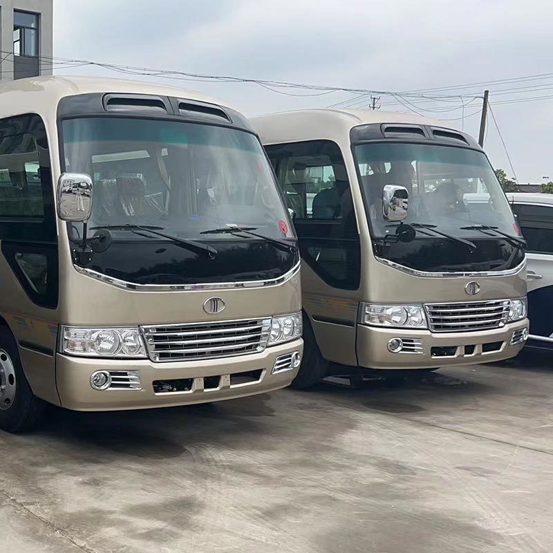 Autobus Toyota Coaster a motore elettrico 4L con 21 posti a sedere e guida a destra