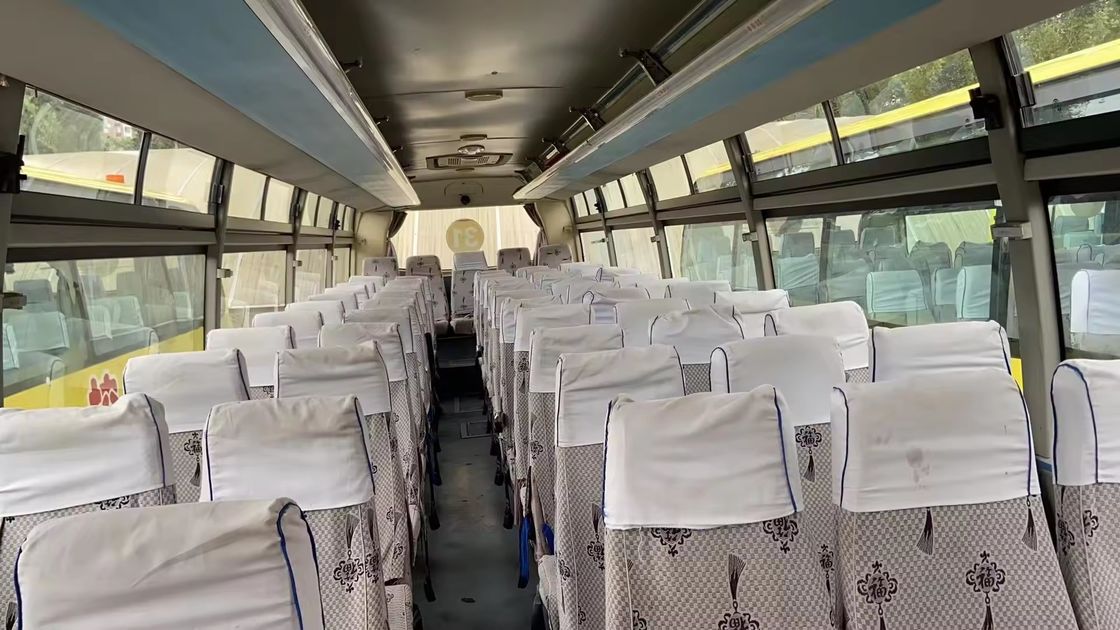 Euro 3 Standard di emissioni YUOTONG Bus con 3 posti a sedere e 60 posti a sedere Luxury Coaches