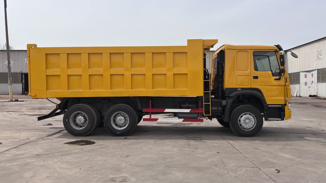 Howo 6x4 40tons 45 Tonnes Yellow Tipper Dump Truck per progetti di costruzione pesanti