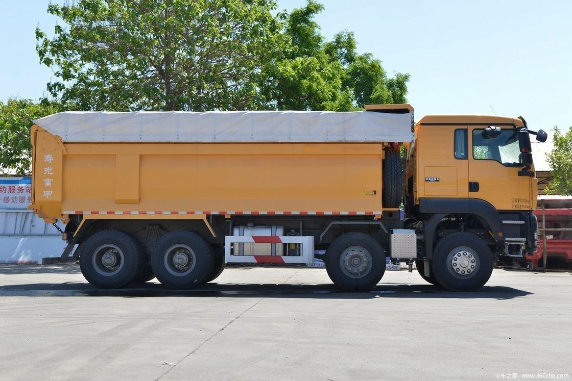 Segmento camion pesante Sinotruk 371hp camion usato 8*4 camion a ribaltatore per il beneficio