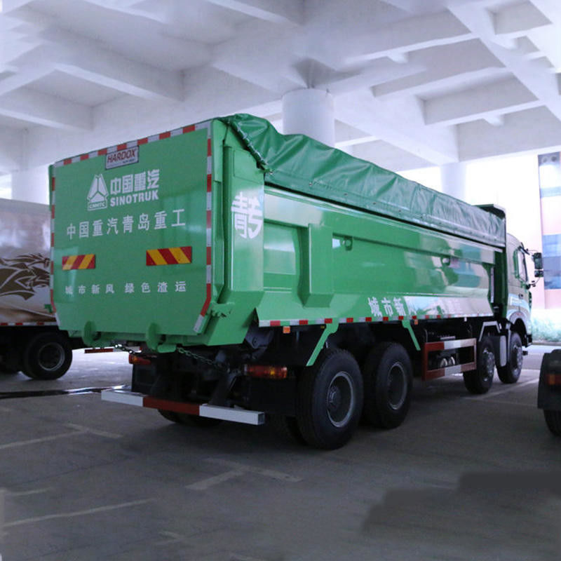 Howo 40 tonnellate di capacità di carico con serbatoio di carico lunghezza ≥ 8m e motore WEICHAI