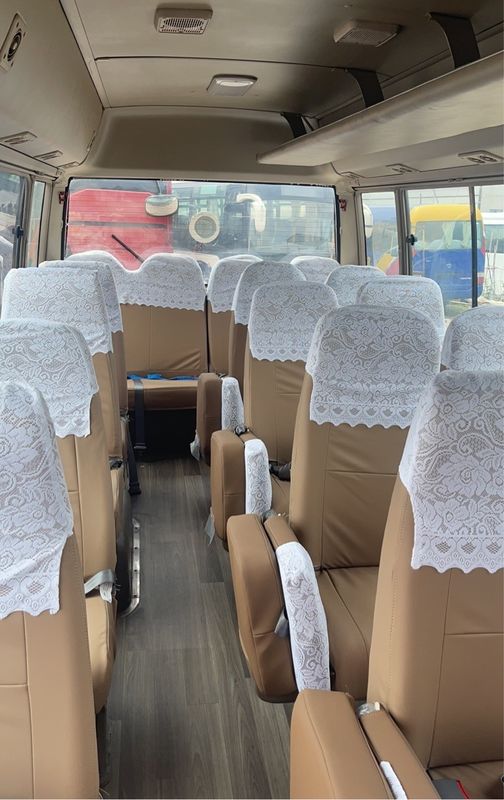 Capacità del motore 6-8L Azionamento a sinistra Toyota Coaster Bus Altamente ristrutturato Euro 3 Usato