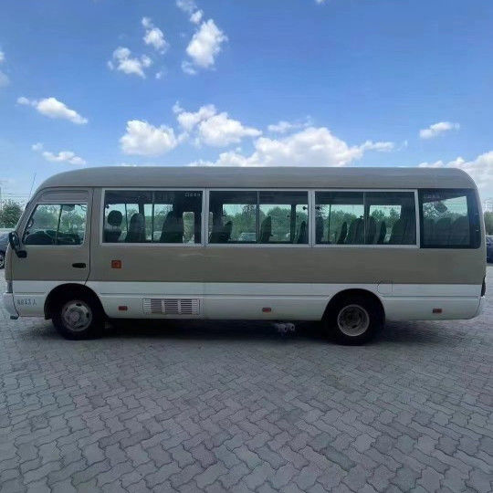 Transmissione manuale Tipo 30 posti Toyota Coaster Bus con 7005*2040*2785mm Dimensione