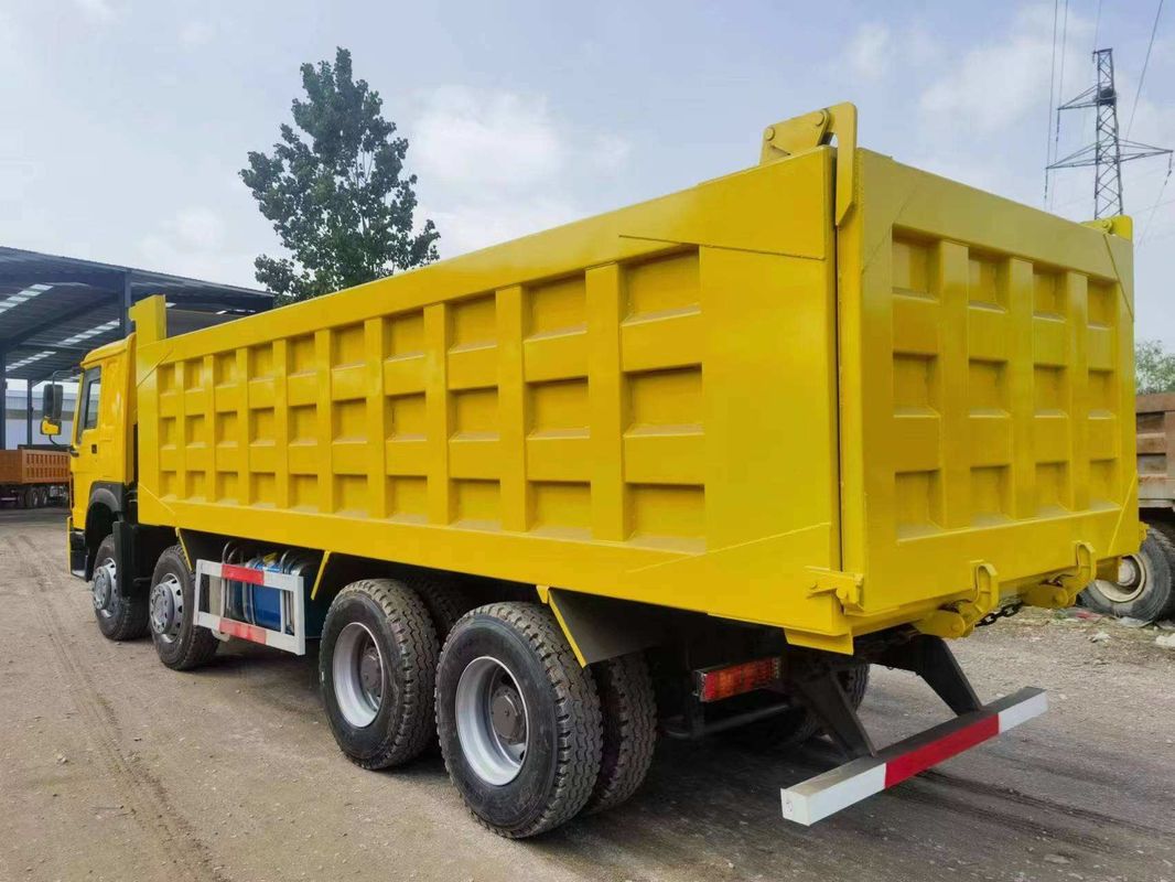 Completamente ristrutturato Howo usato 8x4 371hp 20-24 Meter Cubico Taper Truck Dumper Diesel