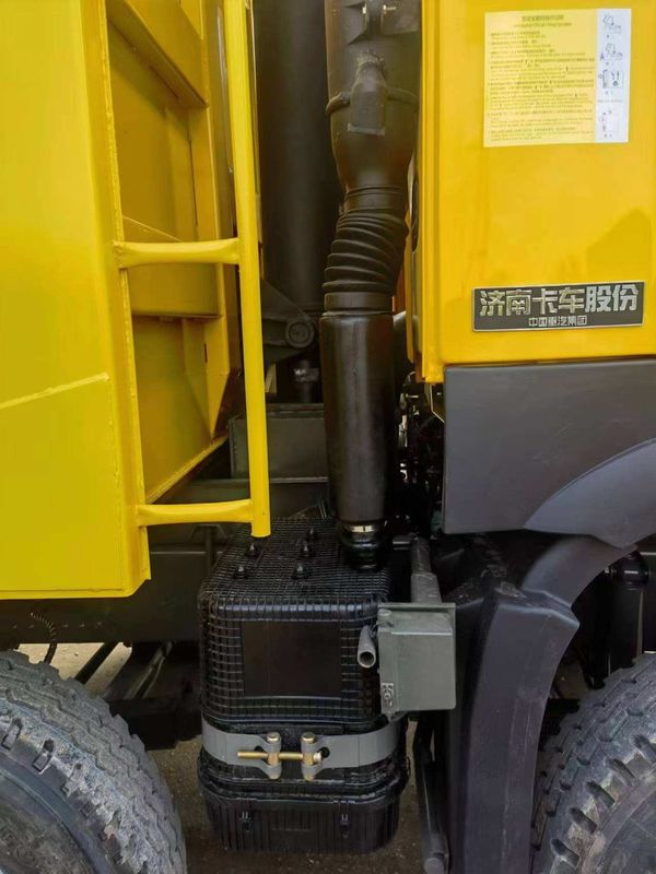 Completamente ristrutturato Howo usato 8x4 371hp 20-24 Meter Cubico Taper Truck Dumper Diesel