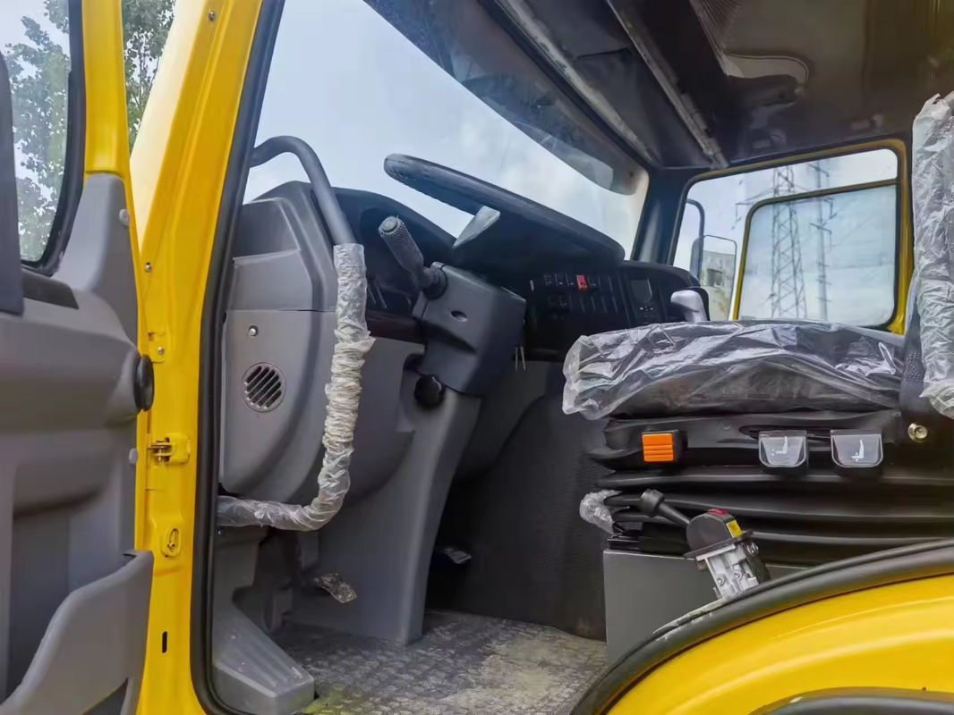 Completamente ristrutturato Howo usato 8x4 371hp 20-24 Meter Cubico Taper Truck Dumper Diesel