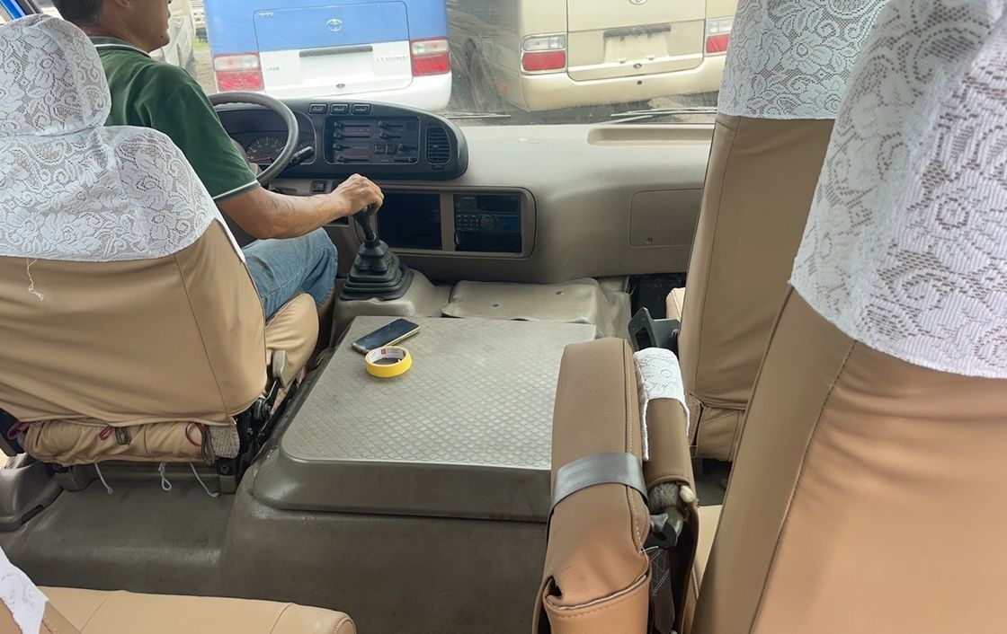 Minibus diesel Toyo Ta Coaster da 30 posti con design di lusso ed efficienza energetica