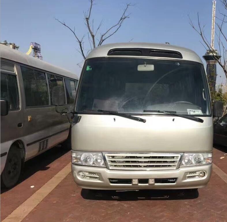Autobus da 30 posti a motore diesel con standard di emissioni Euro 3 e certificato ISO9001