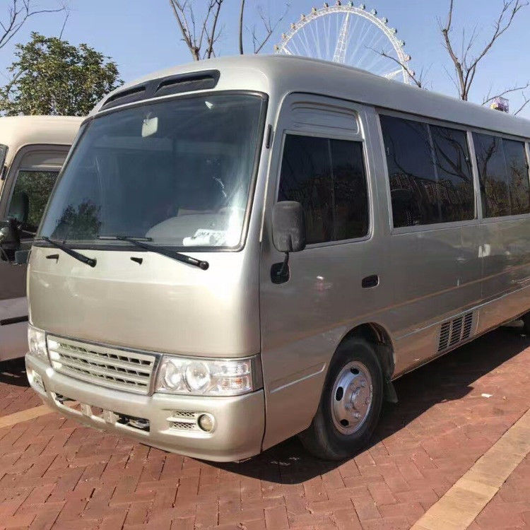 Autobus da 30 posti a motore diesel con standard di emissioni Euro 3 e certificato ISO9001