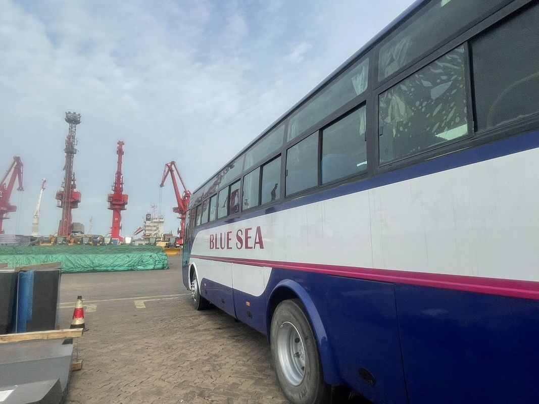 Autobus LHD da 10m 45 posti ZK6102D con cilindrata di 8,4L e posizione di sterzo LHD