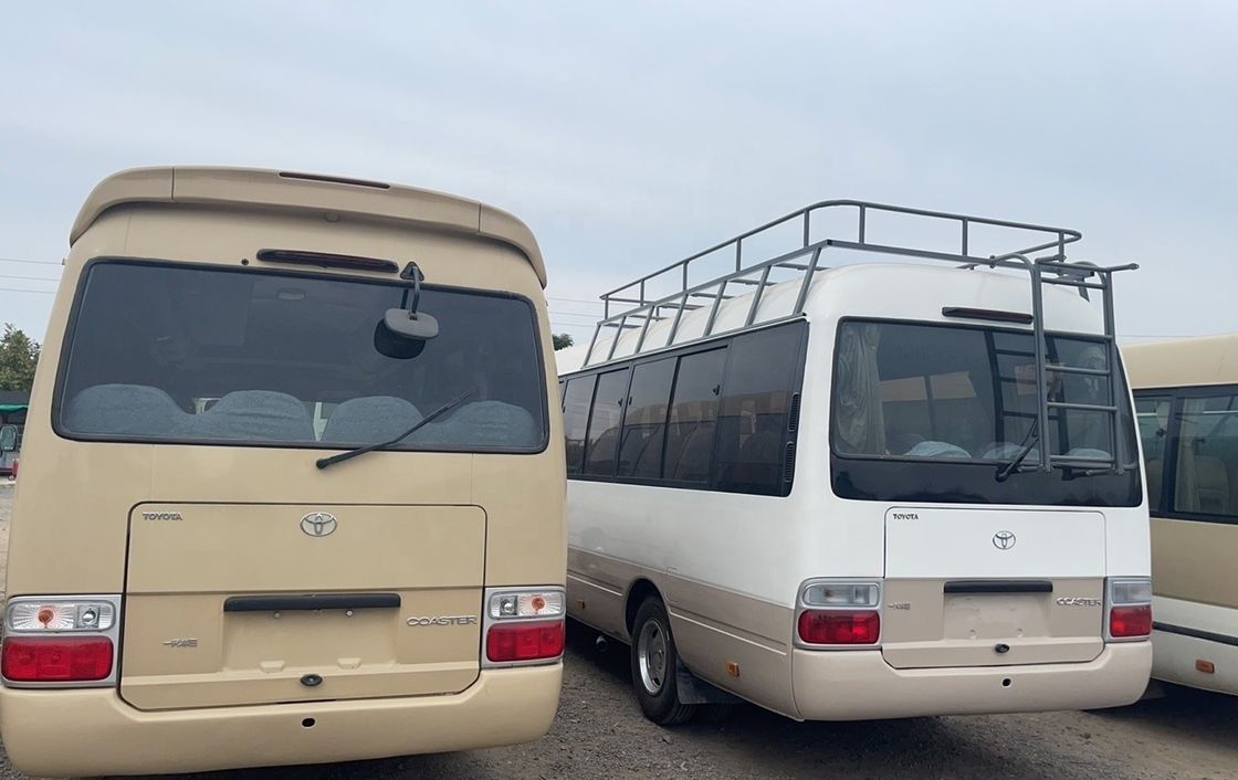 Buone condizioni 30 posti usato Toyo ta Coaster Bus per trasmissione tipo manuale