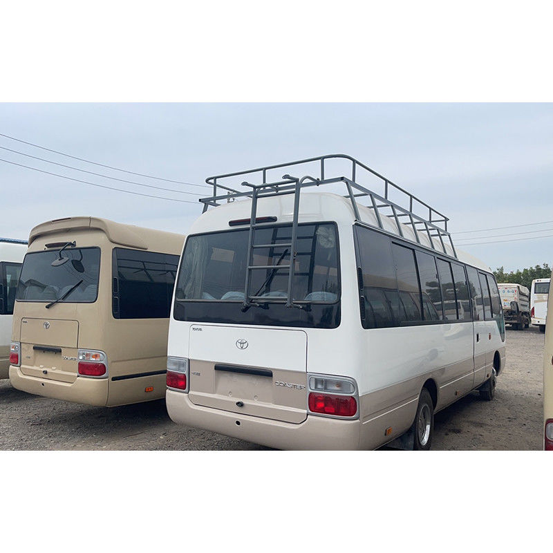 Minibus TOYO TA Coaster bianco per il turismo passeggeri