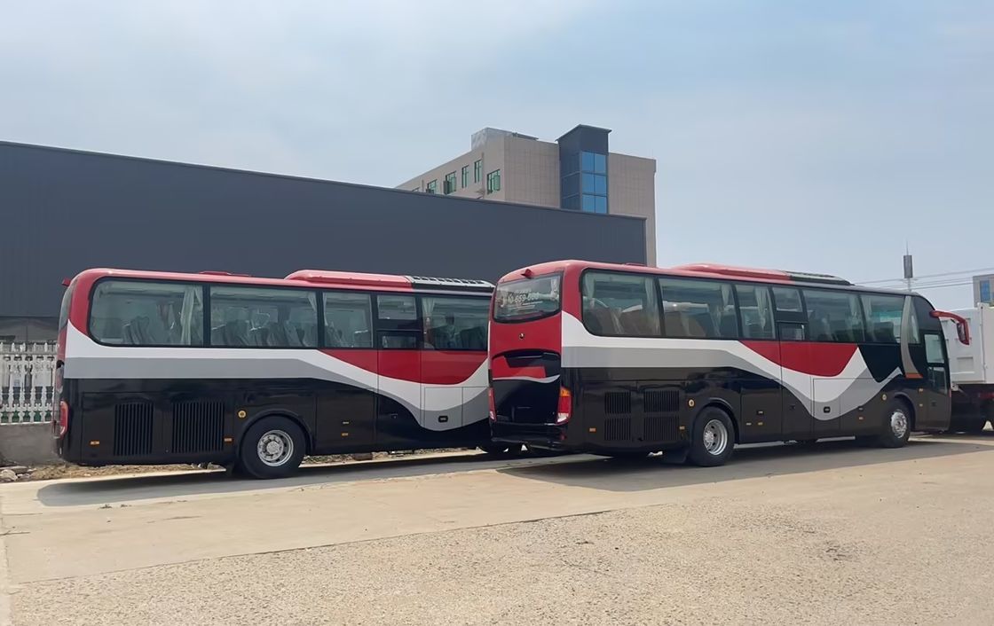 Trova il tuo bus perfetto da 47 posti con motore posteriore e basso chilometraggio di 56000 km al nostro