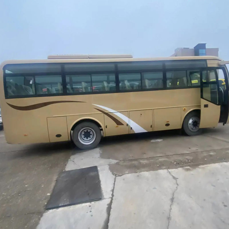 7m 35 posti Motore anteriore Autocarro usato Volante sinistro Dislocamento 8.4L
