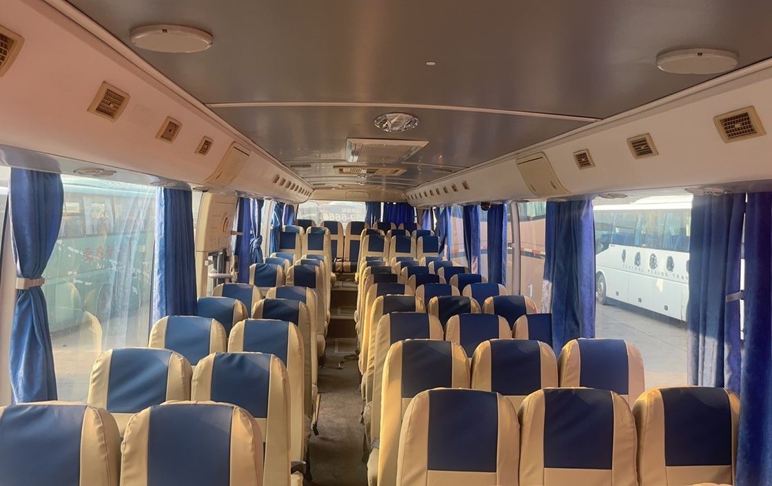 In ottime condizioni Yu Tong Autobus turistici da 50 a 60 posti con motore da 6 a 8 litri