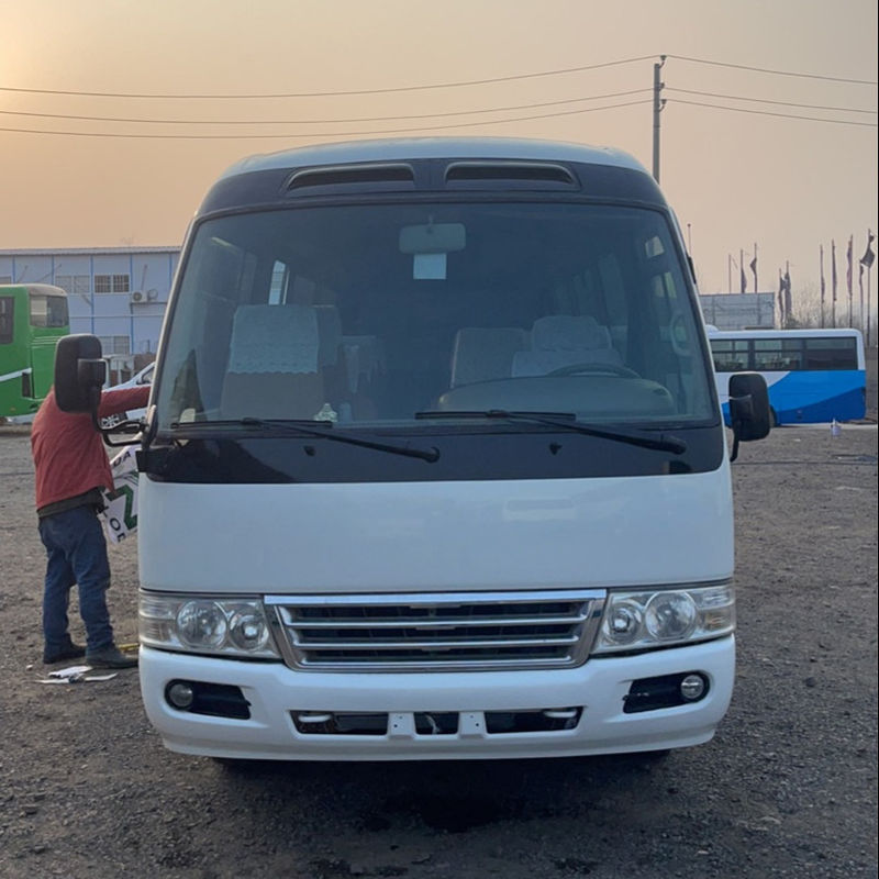 G.V.W. 6750kg Comodo e usato Autobus da montagna a colori speciali