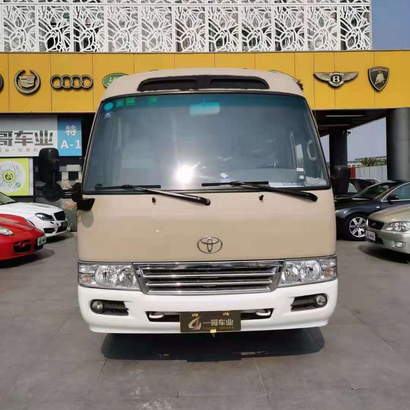 Toyota Coaster Diesel Autobus da 30 posti con cambio manuale e velocità massima di 120 km/h