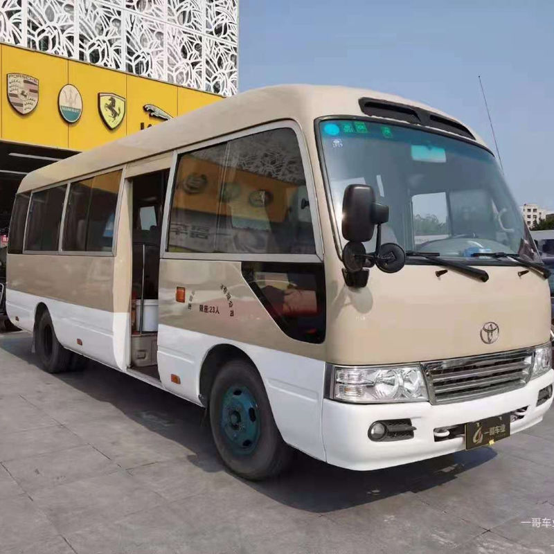 Toyota Coaster Diesel Autobus da 30 posti con cambio manuale e velocità massima di 120 km/h