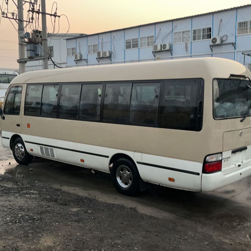 Autobus Toyo ta Coaster con 30 posti a sedere con standard di emissioni Euro 3 in buone condizioni