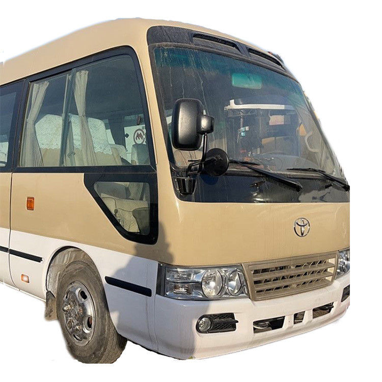 Usato Toyota Coaster piccolo autobus passeggeri da 30 posti con aria condizionata per il mercato africano