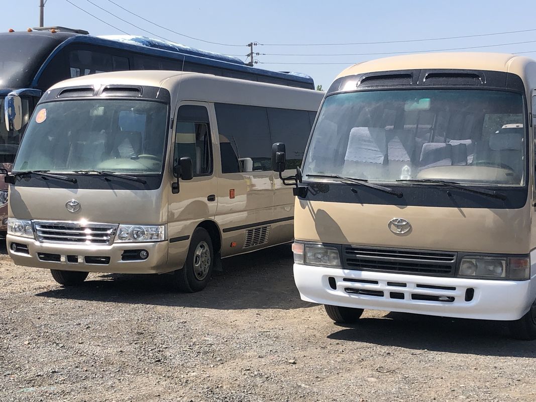 Autobus Toyota Coaster con motore diesel usato da 30 posti in buone condizioni Tipo trasmissione manuale
