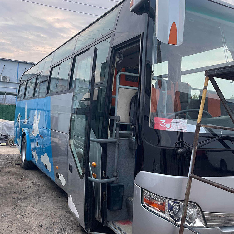 Buone condizioni Autobus passeggeri LHD da 65 posti con standard di emissione Euro 3 e motore