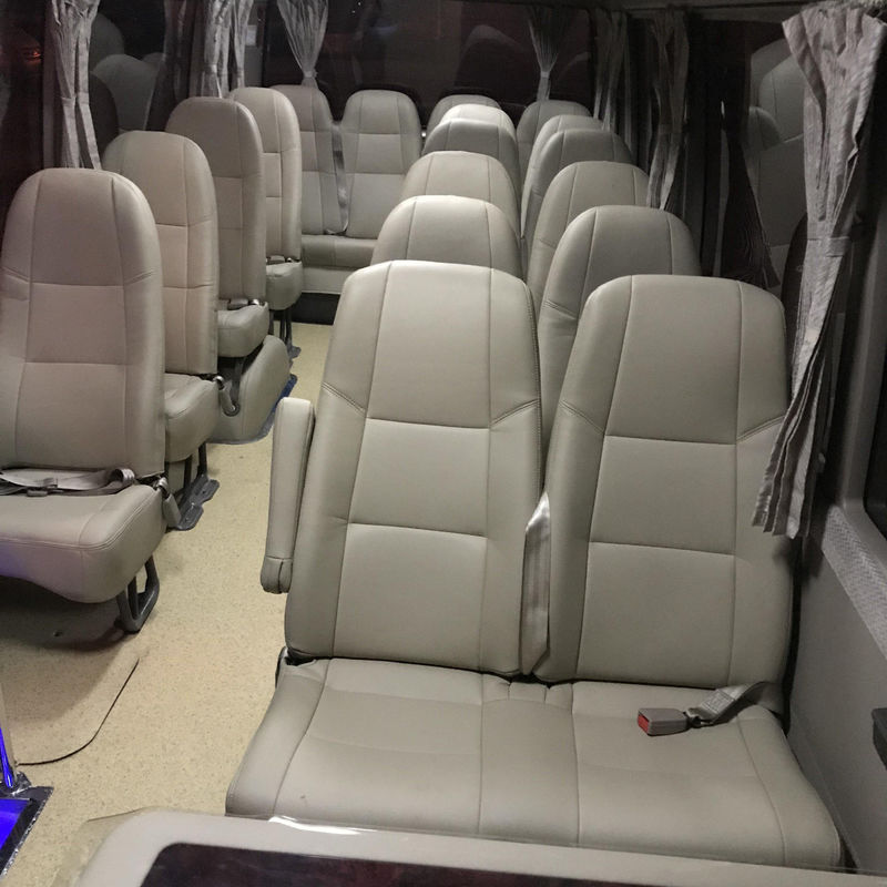 28 posti Toyo ta Coaster Autobus passeggeri per le esigenze del cliente Ottimo design