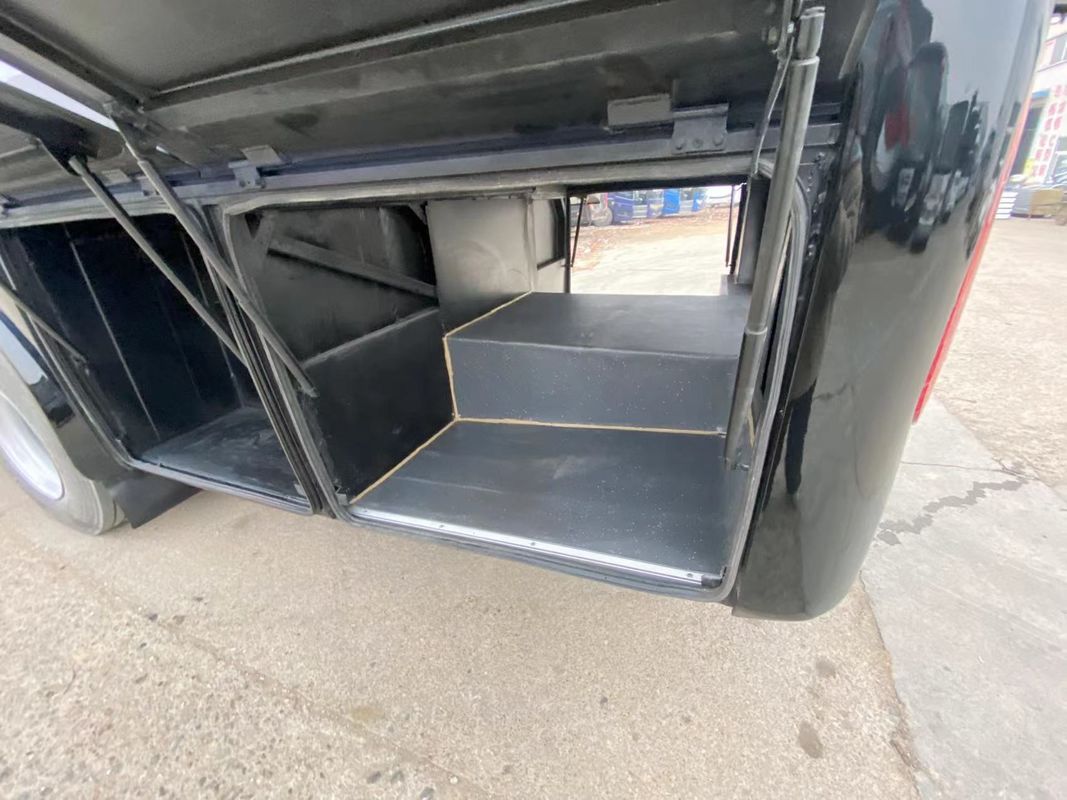Autobus diesel 57 usato con trasmissione manuale e in buone condizioni
