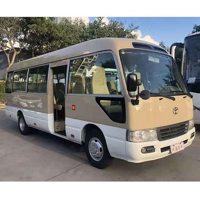Minibus Toyo Ta Coaster usato Massa massima totale kg 5400 Opzione diesel conveniente