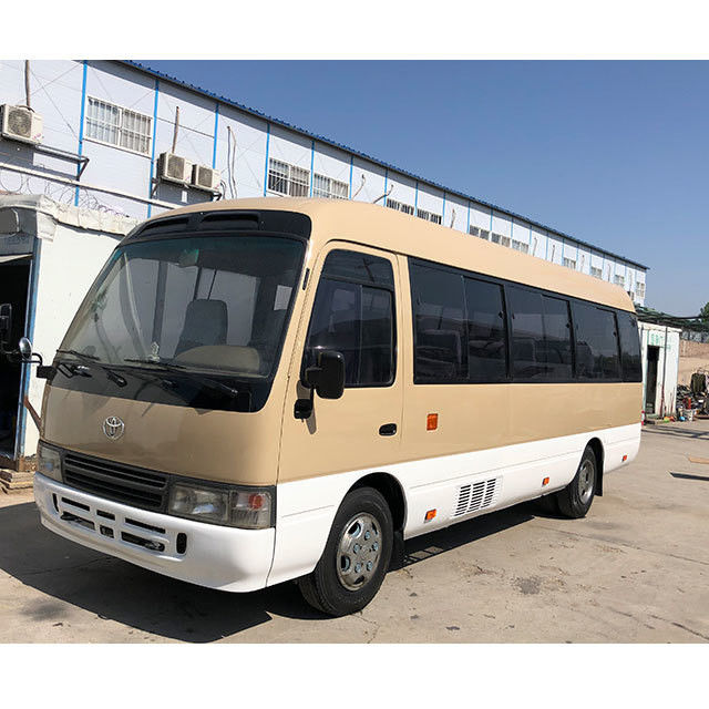 Minibus Toyo Ta Coaster usato Massa massima totale kg 5400 Opzione diesel conveniente