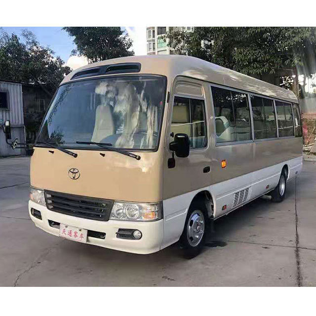 Minibus Toyo Ta Coaster usato Massa massima totale kg 5400 Opzione diesel conveniente