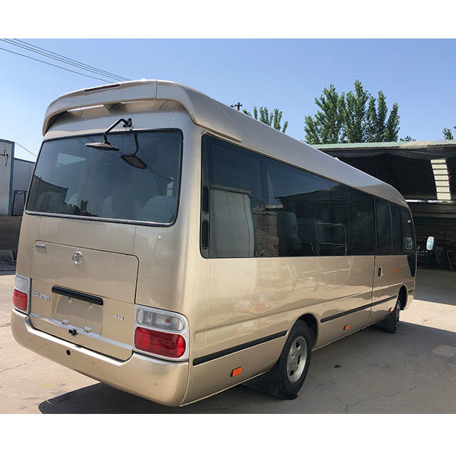 Minibus Toyo Ta Coaster usato Massa massima totale kg 5400 Opzione diesel conveniente