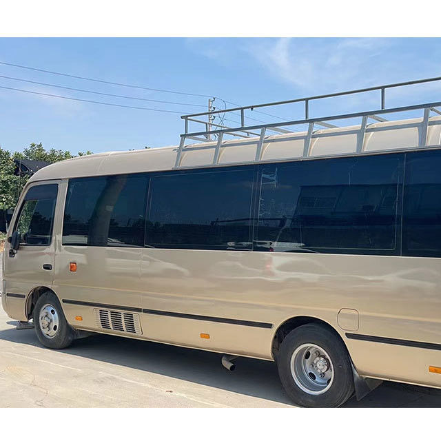 Minibus Toyo Ta Coaster usato Massa massima totale kg 5400 Opzione diesel conveniente