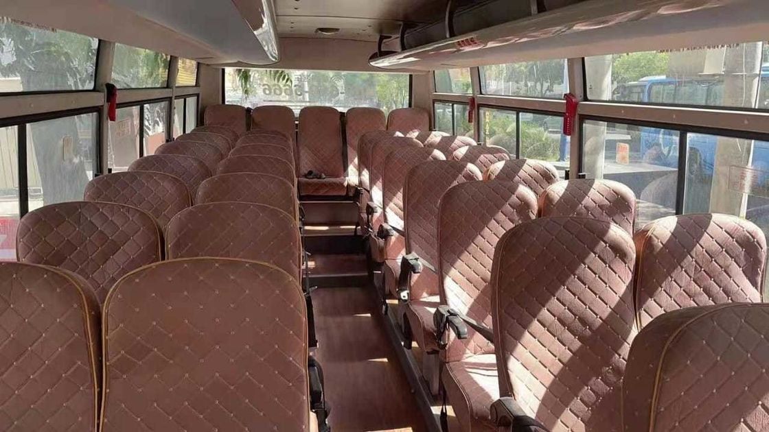 Autobus Toyota in buone condizioni e tipo di carburante a gas/benzina con coppia massima di 340 Nm/rpm