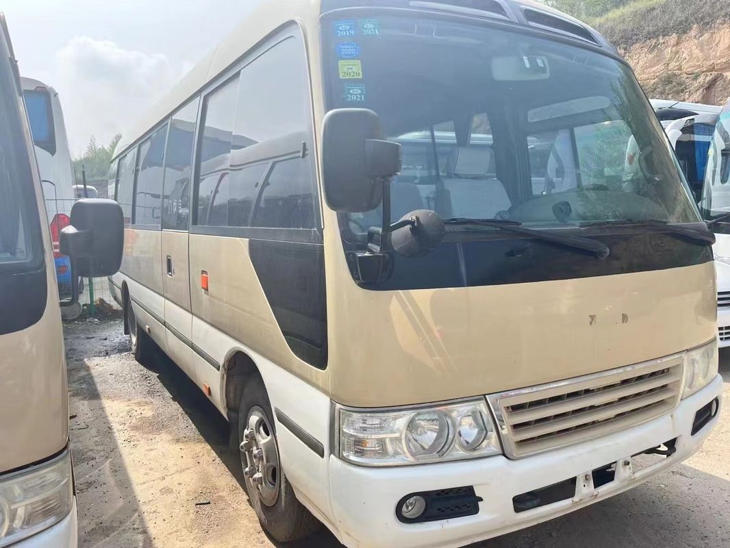 Autobus da 30 posti con trasmissione manuale e G.V.W. Kg di 5900 a prezzi accessibili