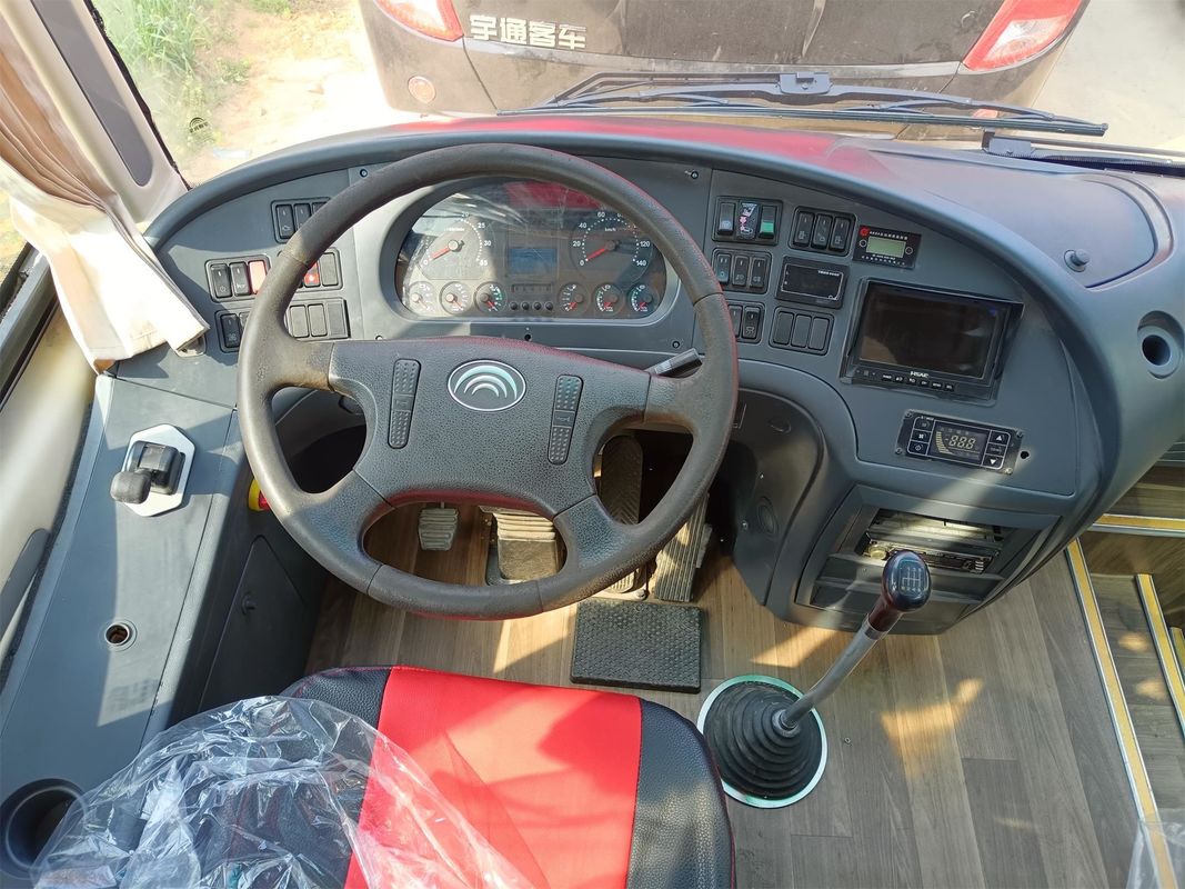 Usato Yu tong 53 posti Autobus diesel in Ghana Autobus di lusso con aria condizionata Equipaggiati e offerti