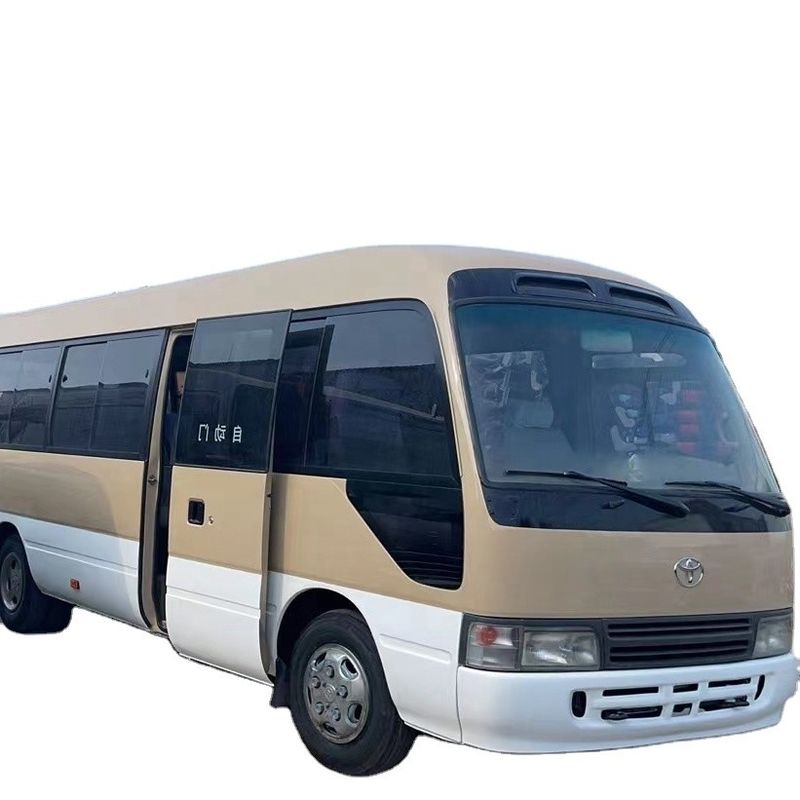Autobus usato Toyota Coaster con 30 posti e motore diesel in buone condizioni