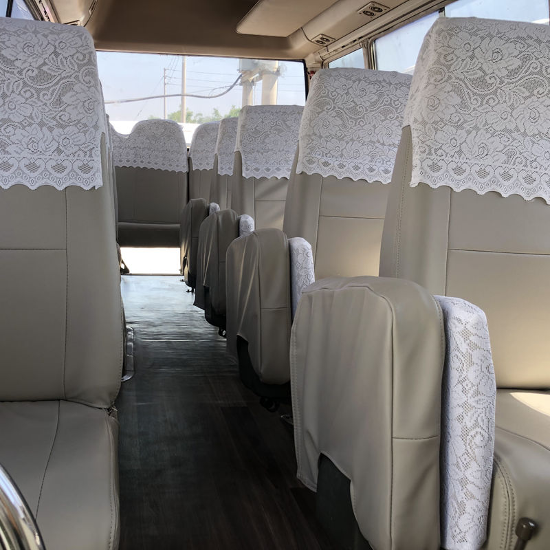 Autobus usato Toyota Coaster con 30 posti e motore diesel in buone condizioni