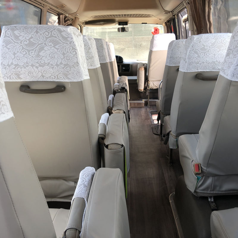 Autobus usato Toyota Coaster con 30 posti e motore diesel in buone condizioni