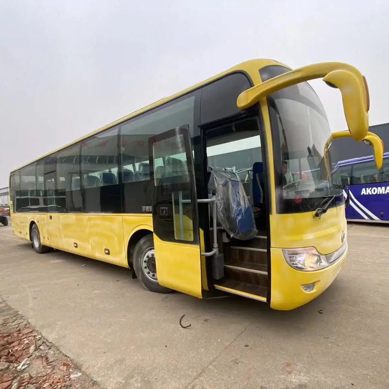Autobus di lusso con 70 posti a sedere con tipo di carburante diesel e cilindrata di 6 8L