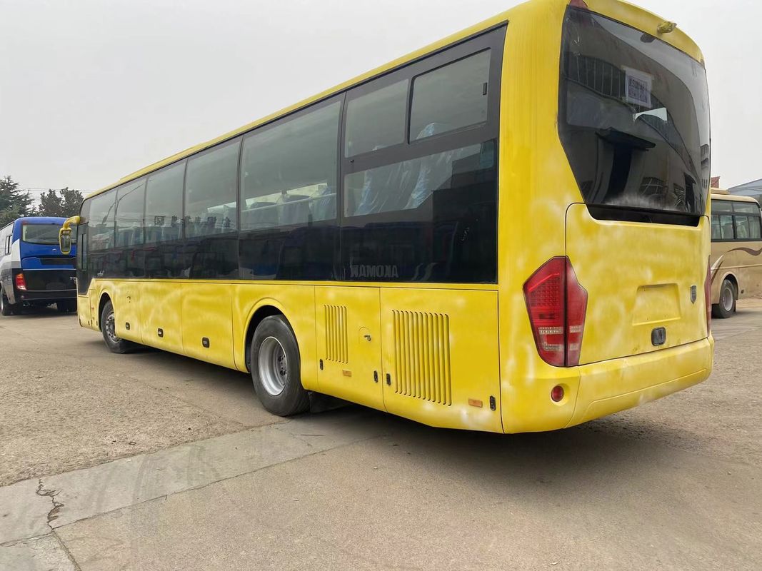 Autobus di lusso con 70 posti a sedere con tipo di carburante diesel e cilindrata di 6 8L