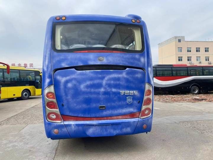 35 posti Autobus a sinistra Motore diesel Motore Yuchai 8995*2490*3490mm