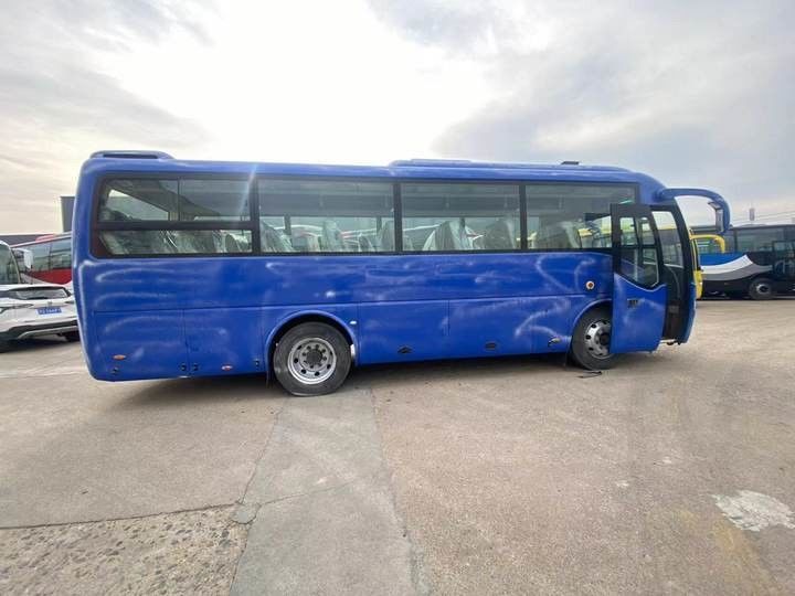 35 posti Autobus a sinistra Motore diesel Motore Yuchai 8995*2490*3490mm