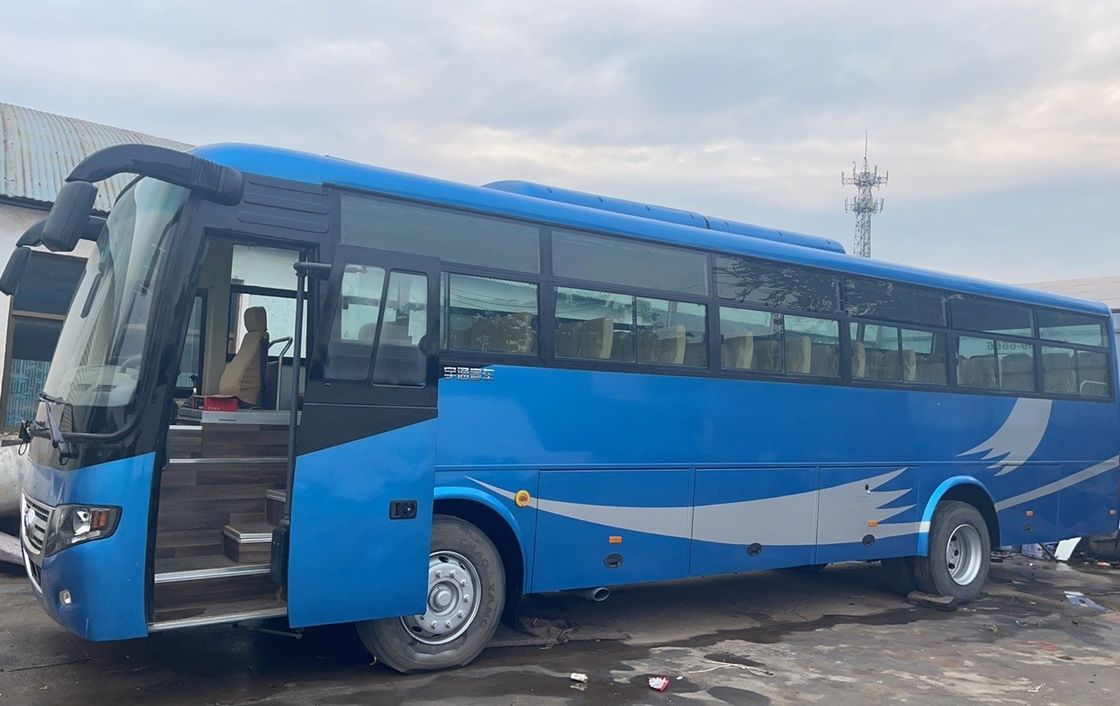 Autobus usato a benzina diesel con 60 posti RHD guida a destra e buone condizioni