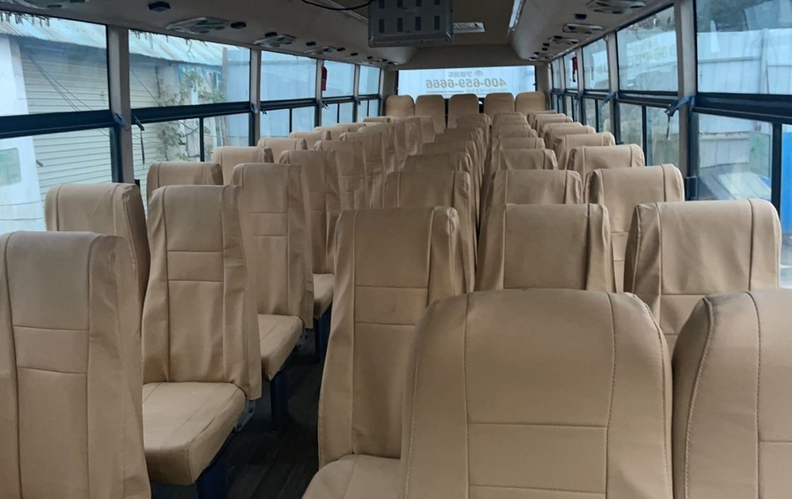 Autobus usato a benzina diesel con 60 posti RHD guida a destra e buone condizioni